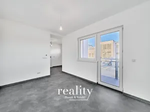 Pronájem bytu 1+kk, Znojmo, Třešňová, 22 m2