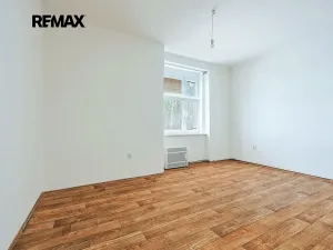 Pronájem bytu 2+kk, Plzeň, Edvarda Beneše, 57 m2