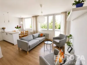 Prodej bytu 3+kk, Praha - Karlín, U Sluncové, 66 m2