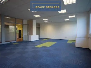 Pronájem kanceláře, Hradec Králové, Na Brně, 200 m2