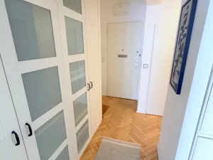 Pronájem bytu 2+kk, Praha - Holešovice, Komunardů, 61 m2