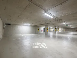 Pronájem garážového stání, Liberec, Tovární, 15 m2