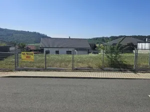 Prodej pozemku pro bydlení, Králův Dvůr - Křižatky, Na Vinohradech, 714 m2