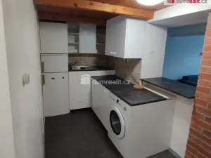 Pronájem bytu 1+1, Praha - Smíchov, Plzeňská, 34 m2
