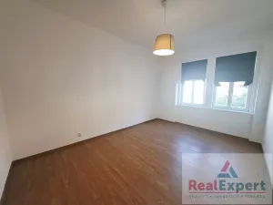 Pronájem bytu 1+1, Praha - Vinohrady, Máchova, 37 m2
