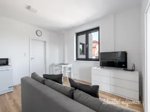 Pronájem bytu 2+kk, Praha - Kyje, Za černým mostem, 42 m2