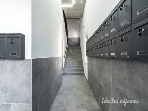 Pronájem bytu 2+kk, Praha - Kyje, Za černým mostem, 42 m2