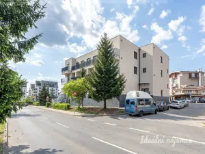 Pronájem bytu 2+kk, Praha - Kyje, Za černým mostem, 42 m2