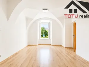 Prodej bytu 3+1, Kuks, 91 m2