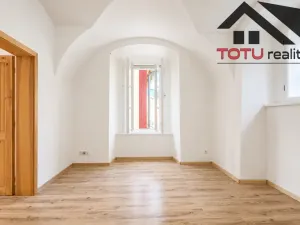Prodej bytu 3+1, Kuks, 91 m2