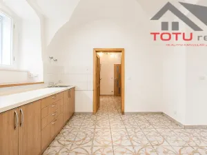 Prodej bytu 3+1, Kuks, 91 m2