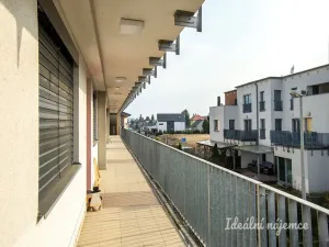 Pronájem bytu 1+kk, Praha - Miškovice, Vrátenská, 43 m2