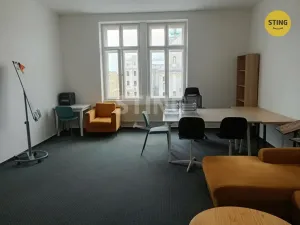 Pronájem kanceláře, Opava, Dolní náměstí, 32 m2