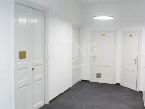 Pronájem kanceláře, Opava, Dolní náměstí, 54 m2