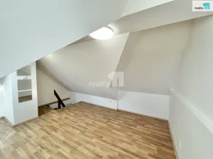 Pronájem bytu 3+kk, Praha - Hrdlořezy, Českobrodská, 65 m2