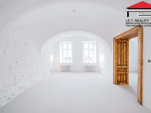 Prodej bytu 3+kk, Frýdek-Místek, Zámecké nám., 89 m2