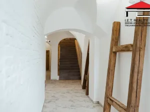 Prodej bytu 2+kk, Frýdek-Místek, Zámecké nám., 89 m2