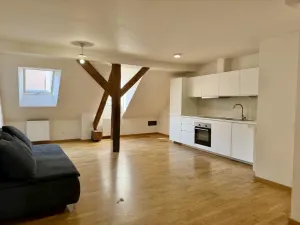 Pronájem bytu 2+kk, Praha - Karlín, Sokolovská, 84 m2