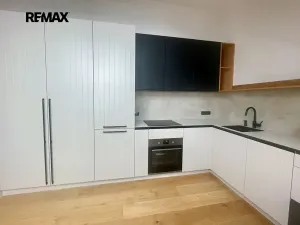 Pronájem bytu 1+kk, Praha - Libeň, Konšelská, 30 m2