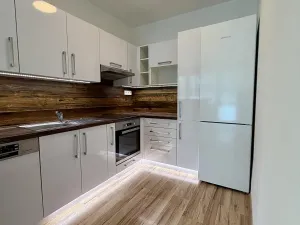 Pronájem bytu 2+1, Orlová, Květinová, 53 m2