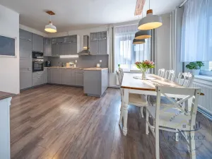 Prodej rodinného domu, Všejany, Na Prstýnku, 256 m2