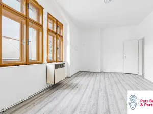 Prodej obchodního prostoru, Rakovník, Husovo náměstí, 1100 m2