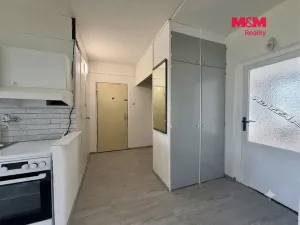 Prodej bytu 3+1, Klášterec nad Ohří - Miřetice u Klášterce nad Ohří, Jana Ámose Komenského, 76 m2