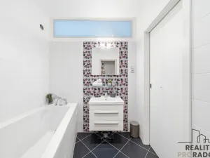Prodej bytu 3+1, Olomouc - Neředín, Stiborova, 71 m2
