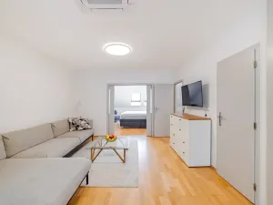 Prodej bytu 3+kk, Praha - Karlín, Pernerova, 100 m2
