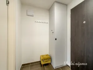 Pronájem bytu 1+kk, Praha - Libeň, Vojenova, 35 m2