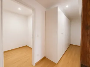 Pronájem bytu 2+kk, Praha - Karlín, Sokolovská, 84 m2