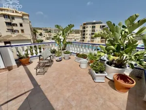 Prodej rodinného domu, Guardamar del Segura, Alicante, Španělsko, 270 m2