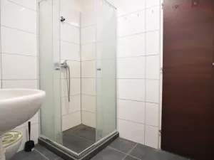 Pronájem obchodního prostoru, Olomouc - Holice, Keplerova, 162 m2
