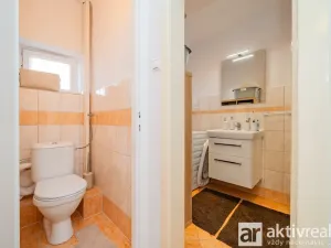 Prodej rodinného domu, Praha - Komořany, Nad teplárnou, 260 m2