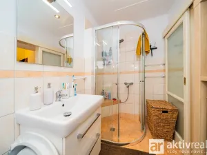 Prodej rodinného domu, Praha - Komořany, Nad teplárnou, 260 m2