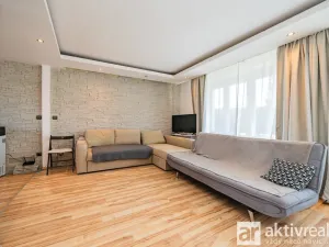 Prodej rodinného domu, Praha - Komořany, Nad teplárnou, 260 m2
