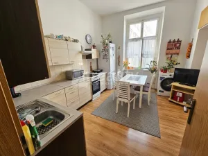 Prodej činžovního domu, Znojmo, Horní náměstí, 862 m2