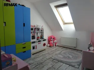 Prodej bytu 4+1, Karlovy Vary - Dvory, K. Kučery, 100 m2
