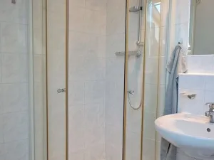 Prodej bytu 4+1, Karlovy Vary - Dvory, K. Kučery, 100 m2