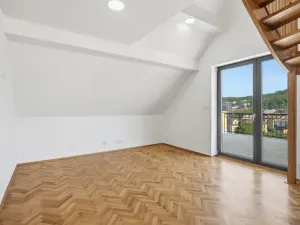 Pronájem bytu 4+kk, Ústí nad Labem - Klíše, Beethovenova, 151 m2