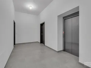 Pronájem bytu 2+1, Hradec Králové, Tylovo nábřeží, 56 m2