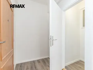 Prodej bytu 1+1, Čistá, nám. Václavské, 43 m2