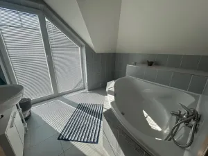 Pronájem rodinného domu, Praha - Březiněves, V pěšinkách, 200 m2