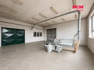 Prodej obchodního prostoru, Klenovice, 851 m2