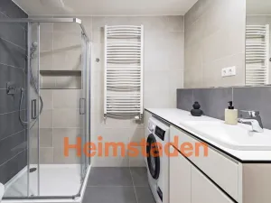 Pronájem bytu 2+1, Praha - Holešovice, U Pergamenky, 54 m2