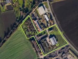 Prodej komerční nemovitosti, Holešov, 27330 m2