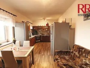 Prodej rodinného domu, Chlumčany, Hřbitovní, 210 m2