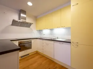 Pronájem bytu 2+kk, Praha - Košíře, Linhartova, 81 m2