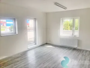 Pronájem kanceláře, Český Krumlov, Budějovická, 89 m2