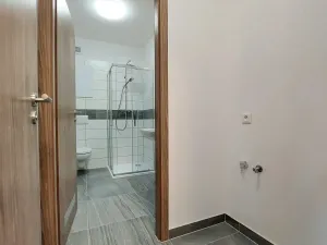 Pronájem bytu 2+1, Hrochův Týnec, Nádražní, 44 m2